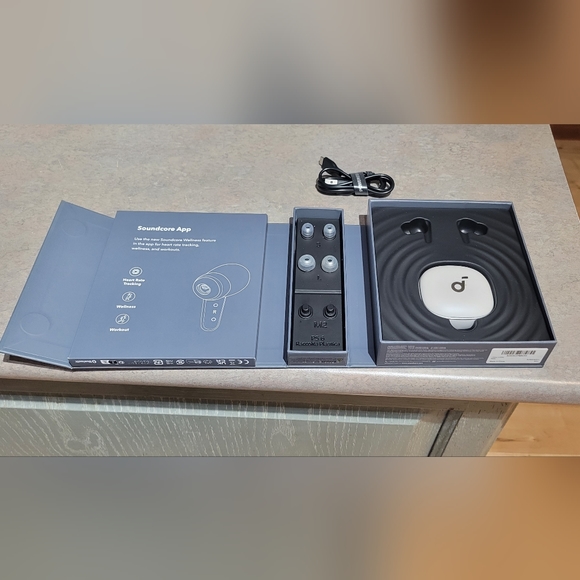 Soundcore liberty 4 true wireless earbuds with ANC - Picture 7 of 8